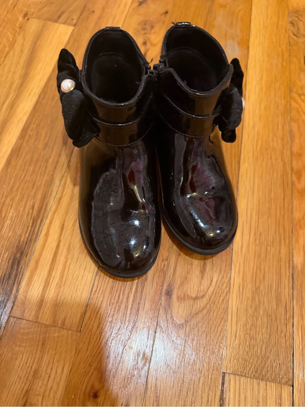 Gymboree Black Patent Ankle Boots with Pearl Bow Accent